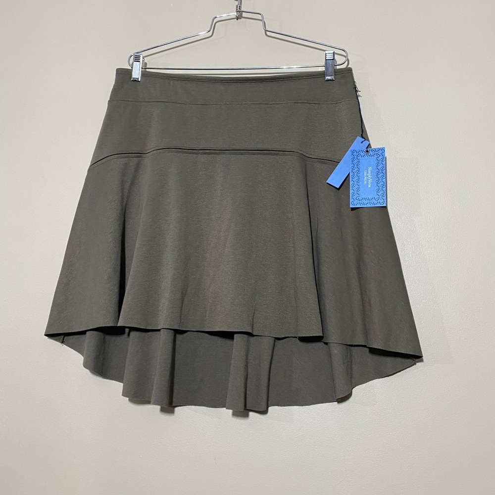 Simply Vera Wang high low Green skirt Sz Large